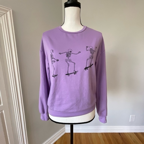 Skateboarding Skeletons sweatshirt in a size extra small - Picture 7 of 13